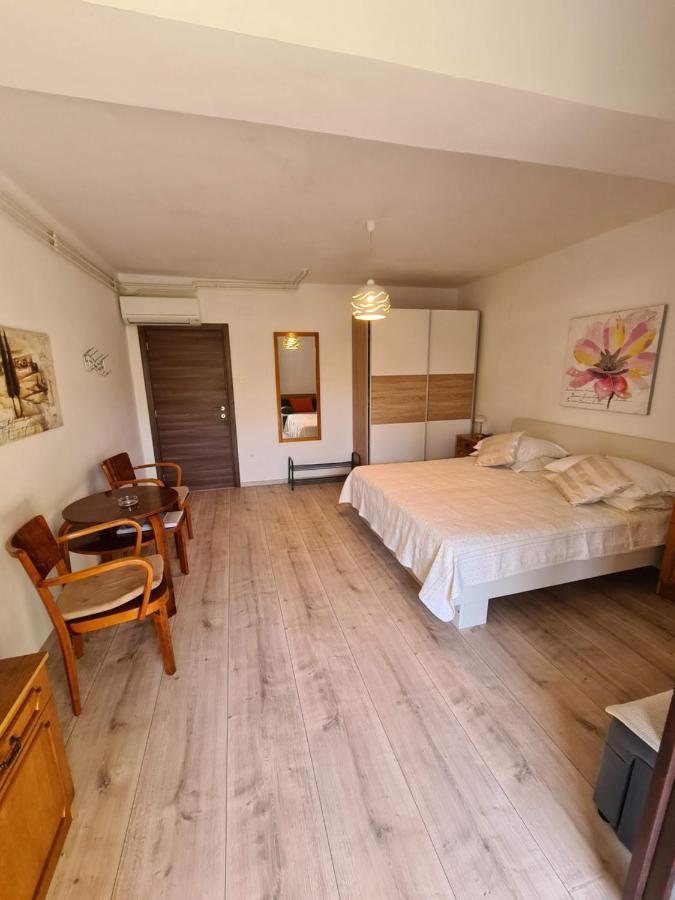 מדולין Apartments Ana מראה חיצוני תמונה